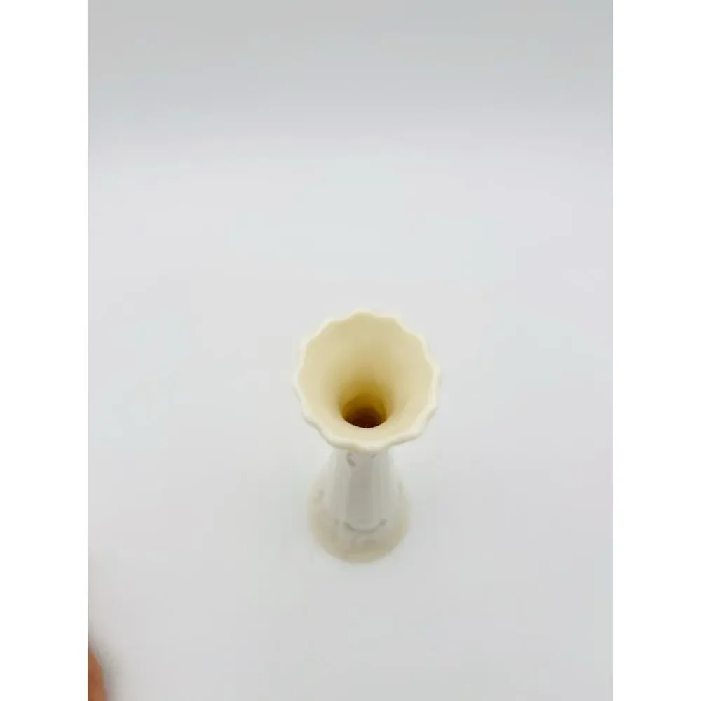 Lenox Classic Ivory Florentine Porcelain Bud Vase with Acanthus Leaf Embossed